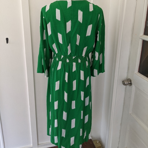 Roolee Vanessa dress, green and white- size medium - Picture 7 of 14